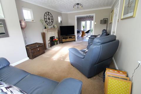 28 Bickerdikes Gardens, Sandy, SG19 1UX