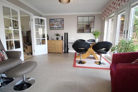 28 Bickerdikes Gardens, Sandy, SG19 1UX