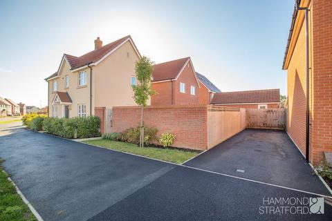 3 bedroom detached house for sale, Harness Maker Way, Hethersett