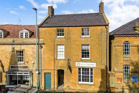 2 bedroom flat for sale, The Manse, 5 Oxford Street, Moreton-In-Marsh, Gloucestershire, GL56