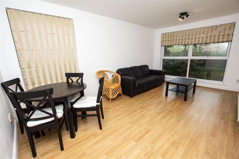 2 bedroom flat to rent, Seymour Close, Birmingham B29