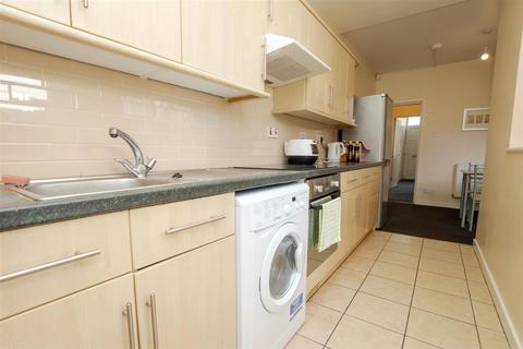 2 bedroom house to rent, Grange Road, Birmingham B29