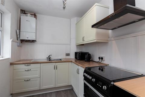 2 bedroom house to rent, Lottie Road, Birmingham B29