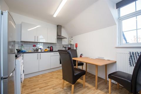 3 bedroom flat to rent, Bristol Road, Birmingham B29