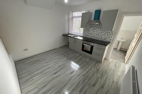 3 bedroom house to rent, Katie Road, Birmingham B29