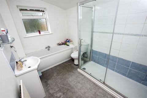 3 bedroom house to rent, Warwards Lane, Birmingham B29