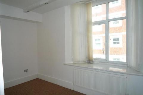 2 bedroom flat to rent, Southsea