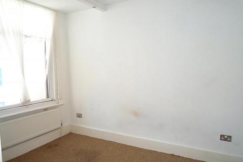 2 bedroom flat to rent, Southsea