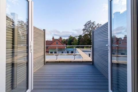 undefined, The Green, Warlingham