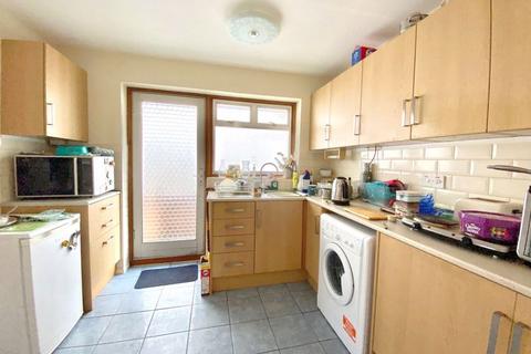 9 Broxburn Road, Warminster, BA12 8EX