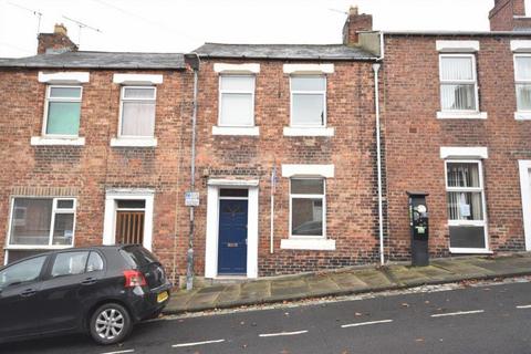 4 bedroom terraced house to rent, Ellis Leazes, Durham