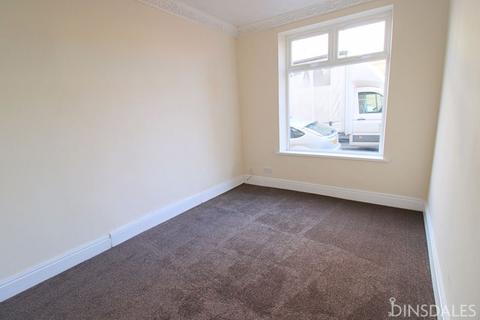 4 bedroom terraced house to rent, St. Michaels Road, Bradford, BD8 8HE