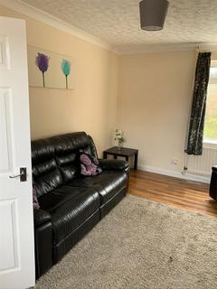 3 bedroom terraced house to rent, Maple Avenue, Durham