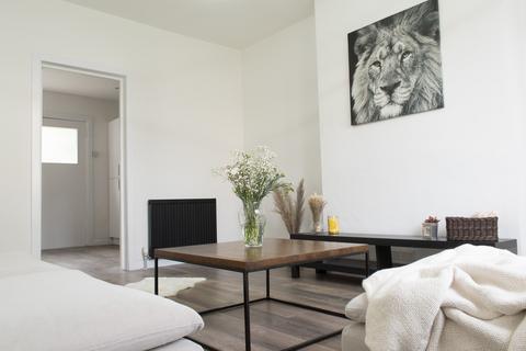 215 Aros Drive, Glasgow, G52 1TJ