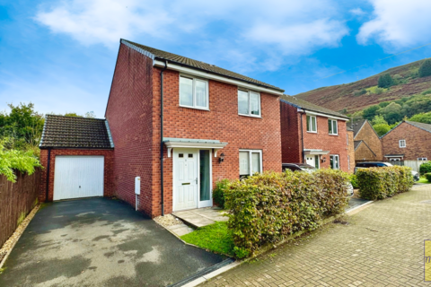 8 Llys Ynysgeinon, Godrergraig, Swansea, SA9 2BJ