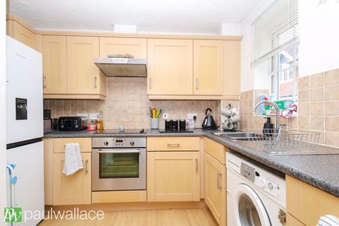 1 bedroom ground floor flat for sale, The Granary, Ware