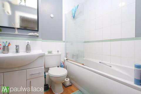 1 bedroom ground floor flat for sale, The Granary, Ware