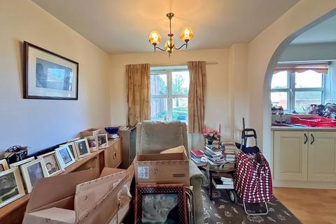 24 Keysmith Close, Willenhall, WV13 2QG