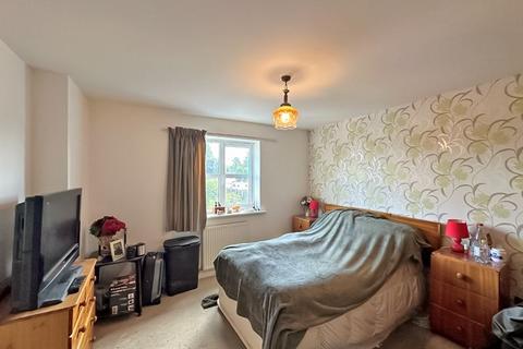 24 Keysmith Close, Willenhall, WV13 2QG