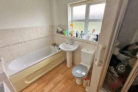 24 Keysmith Close, Willenhall, WV13 2QG