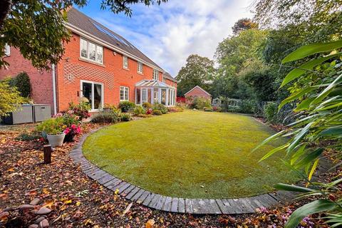 6 bedroom detached house for sale, Pagnell Court, Wootton Fields, Northampton NN4