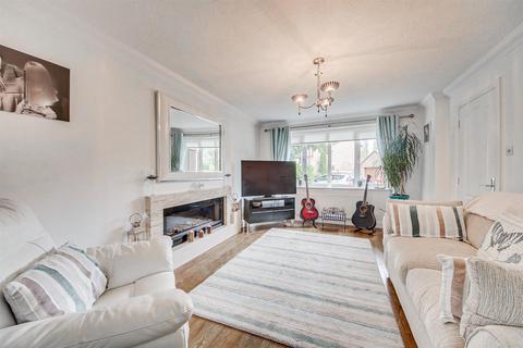 7 Brightstone Close, Banks, Southport, PR9 8FH