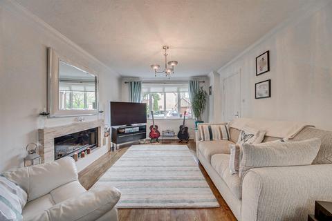7 Brightstone Close, Banks, Southport, PR9 8FH
