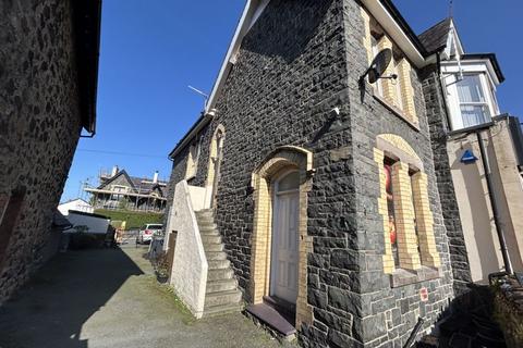 undefined, Village Road, Llanfairfechan
