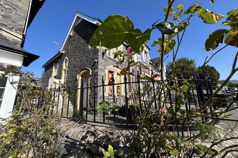undefined, Village Road, Llanfairfechan