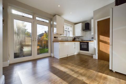 4 Ashbourne Avenue, Middleton, Manchester, M24 2NZ