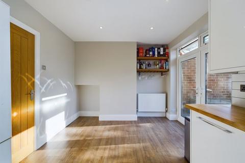 4 Ashbourne Avenue, Middleton, Manchester, M24 2NZ