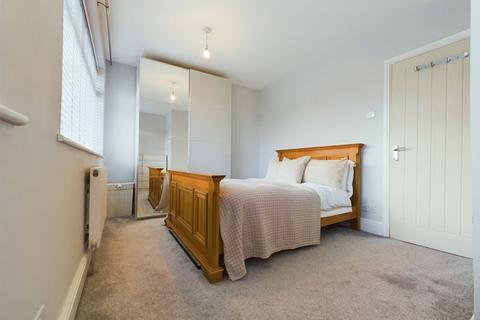 4 Ashbourne Avenue, Middleton, Manchester, M24 2NZ