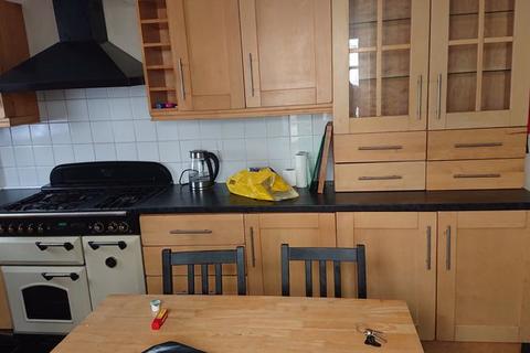 5 bedroom end of terrace house to rent, Clifton Road, Exeter