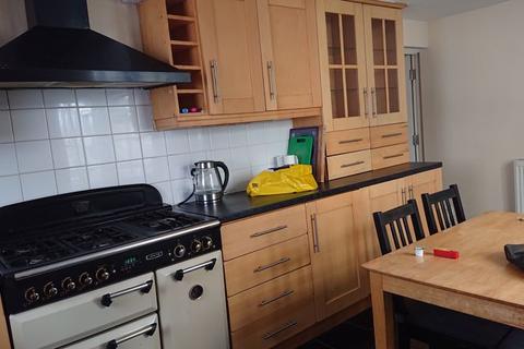 5 bedroom end of terrace house to rent, Clifton Road, Exeter