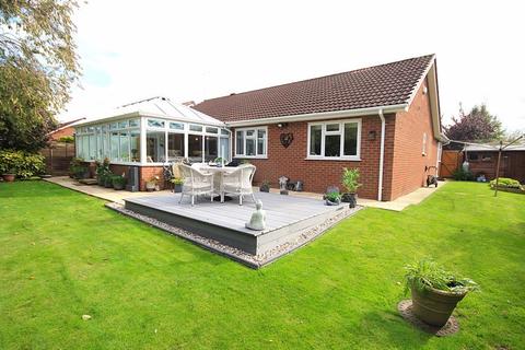 3 bedroom bungalow for sale, Heath Lane, Great Boughton, Chester