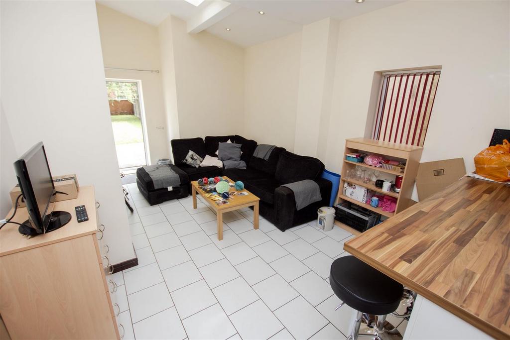 Open Plan Kitchen/ Living Area