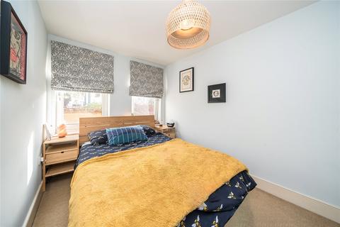 1 bedroom apartment for sale, Denning Mews, London SW12