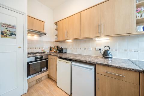 2 bedroom property to rent, Lavender Hill, Battersea SW11