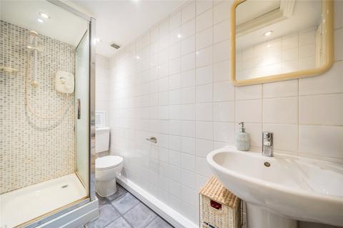 2 bedroom property to rent, Lavender Hill, Battersea SW11