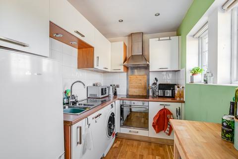 1 bedroom flat for sale, Clifford Drive, Menston, Ilkley, West Yorkshire, LS29