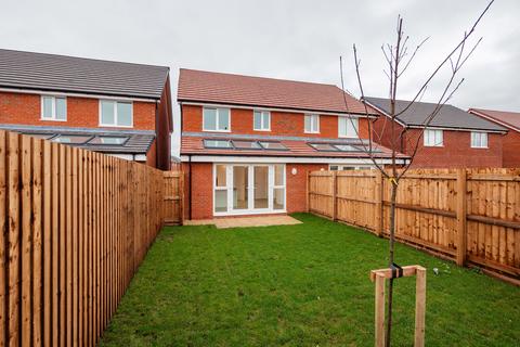 3 bedroom house to rent, at Beaumont Green, Pollen Gardens, Warton PR4 PR4