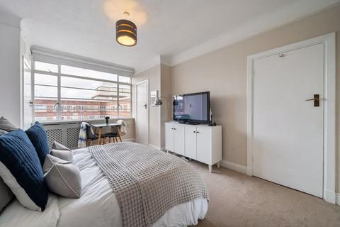 Studio for sale, Du Cane Court Balham High Road SW17 7JE