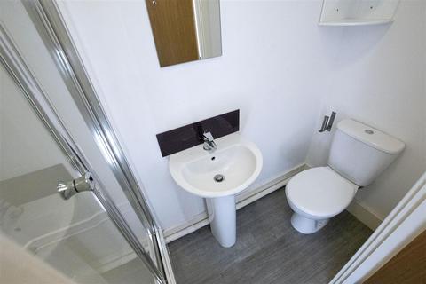 6 bedroom house to rent, Harrow Road, Birmingham B29