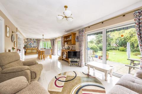 5 bedroom detached house for sale, Middle Drive, Maresfield Park