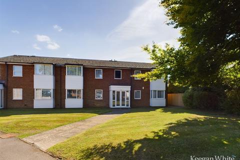 2 bedroom apartment to rent, Claydon Court - Long Term Tenancy