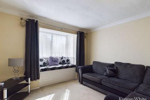 2 bedroom apartment to rent, Claydon Court - Long Term Tenancy