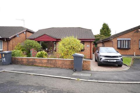 3 bedroom detached bungalow for sale, Thornlea Avenue, Hollinwood, Oldham