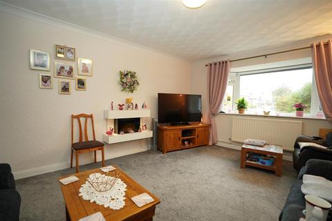 3 bedroom detached bungalow for sale, Thornlea Avenue, Hollinwood, Oldham