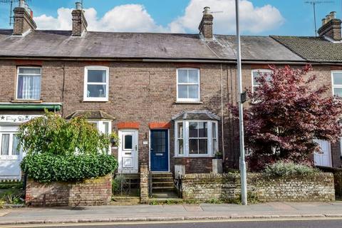 2 bedroom terraced house to rent, Berkhampstead Road, Chesham