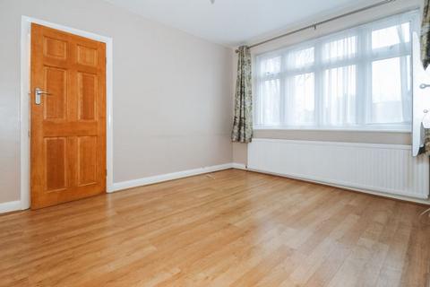 3 bedroom semi-detached house for sale, Carr Road, Northolt